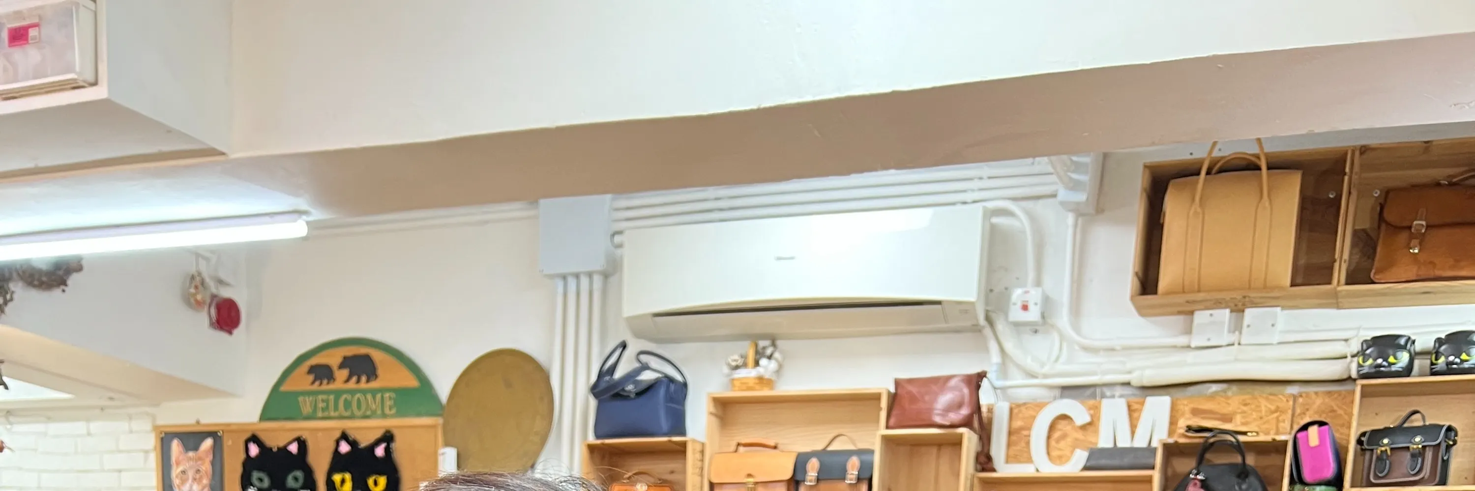 手作班房 Handmade Art Room - 皮革情侣手镯工作坊 |  拍拖好去处 | 铜锣湾